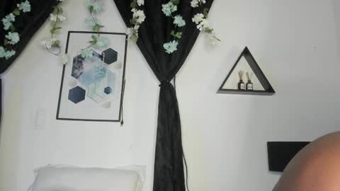 KENTHA  online show from March 2026 10:21:02 AM