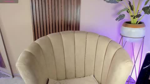 Keny Kitty  Onlyfans Kenayfoxx online show from February 2025 05:09:02 AM