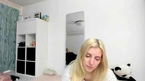 Kenzie online show from April 2026 01:41:02 PM