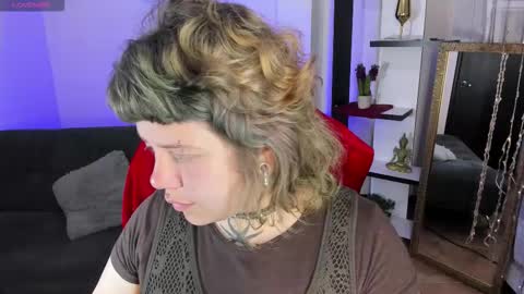 Kenzie online show from November 2025 04:51:02 AM