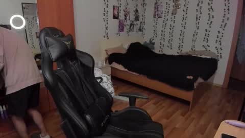 Snapshot of keorinav chatting on November 2025 11:11:01 AM Looking for a moderator I PVT IS OPEN online show from November 2025 11:11:01 AM