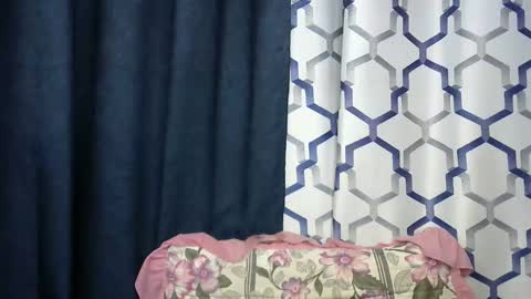 kering_lovly online show from November 2025 11:38:02 PM