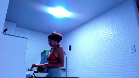 Kerlysmith24 online show from February 2025 07:27:01 PM