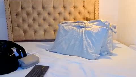 Kery Hillson online show from December 2025 12:13:02 PM