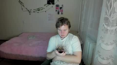 Snapshot of kesh_mne chatting on April 2026 05:43:02 PM kesh_mne online show from April 2026 05:43:02 PM