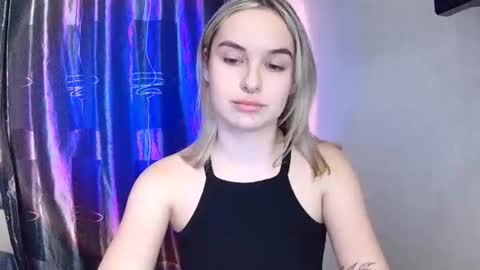 Snapshot of keticam chatting on December 2024 03:57:01 PM keticam online show from December 2024 03:57:01 PM