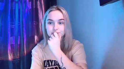 Snapshot of keticam chatting on December 2024 01:03:02 PM keticam online show from December 2024 01:03:02 PM