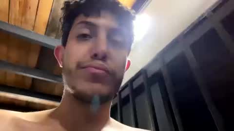 Snapshot of kevcol25 chatting on September 2025 01:20:01 AM LoverColombian online show from September 2025 01:20:01 AM