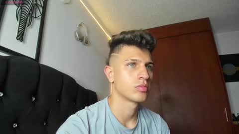 Kevin Ahs online show from December 2025 10:52:01 PM