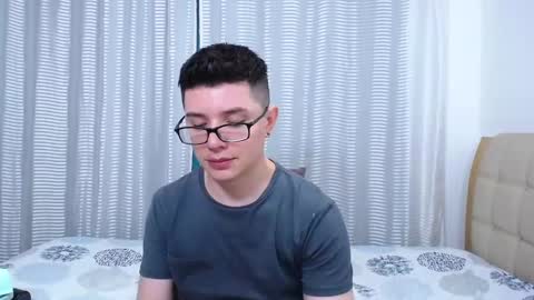 Snapshot of kevinhunts chatting on February 2025 05:53:01 AM Kevin online show from February 2025 05:53:01 AM