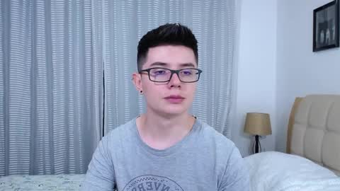 Snapshot of kevinhunts chatting on September 2025 09:49:01 PM Kevin online show from September 2025 09:49:01 PM