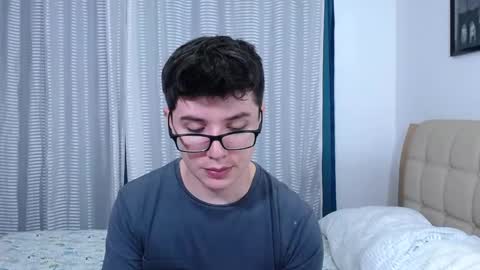 Snapshot of kevinhunts chatting on October 2025 03:03:02 AM Kevin online show from October 2025 03:03:02 AM