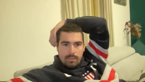 kevinpillobello online show from December 2025 05:32:01 PM