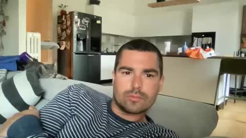 kevinpillobello online show from May 2026 04:57:04 PM