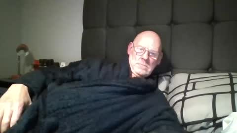 kevlooking4sez online show from January 2025 11:40:02 PM