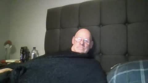 kevlooking4sez online show from April 2026 12:35:01 AM