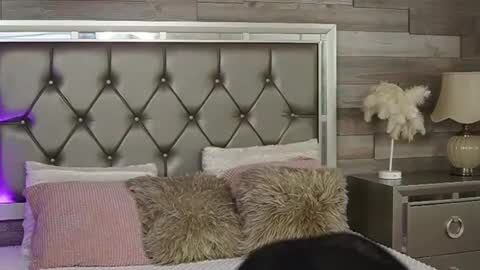 keylaconner online show from January 2025 02:02:02 PM