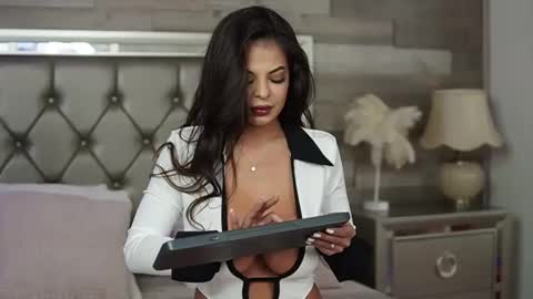 keylaconner online show from February 2025 03:19:01 AM