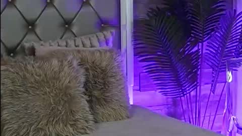 keylaconner online show from September 2025 08:25:01 AM