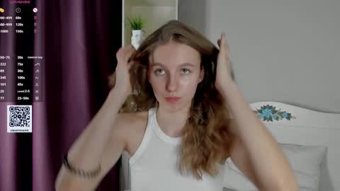 Snapshot of keylalong chatting on January 2025 11:24:01 AM Hi Im Mary Glad to see you in my room PVT is open online show from January 2025 11:24:01 AM