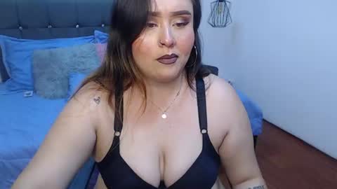 Snapshot of khalia_ chatting on June 2026 07:45:02 PM K H A I L A online show from June 2026 07:45:02 PM