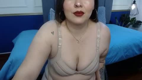 Snapshot of khalia_ chatting on June 2026 03:49:02 PM K H A I L A online show from June 2026 03:49:02 PM