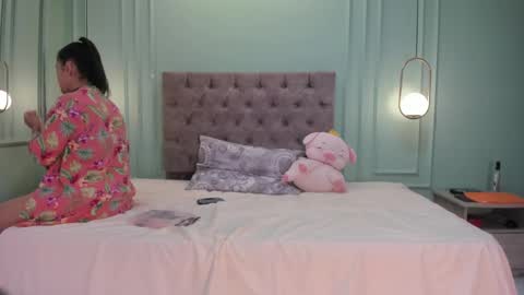 Kathe Hot online show from February 2025 06:15:02 PM