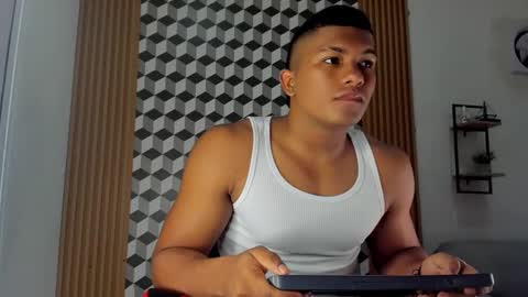 Snapshot of khen_west1 chatting on March 2025 06:32:01 PM khen_west1 online show from March 2025 06:32:01 PM