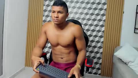 Snapshot of khen_west1 chatting on March 2025 10:20:01 PM khen_west1 online show from March 2025 10:20:01 PM