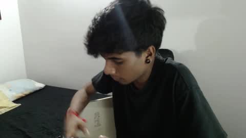 khevinlopezonig online show from February 2025 02:34:01 AM