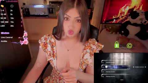 Snapshot of khionebesset chatting on February 2025 08:07:01 AM Khi.  online show from February 2025 08:07:01 AM