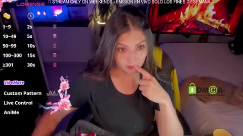 Khi.  online show from December 2025 08:43:01 AM