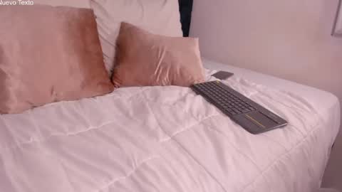 Khloe Cute online show from April 2026 05:25:01 PM