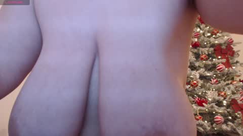 Snapshot of khloe_star chatting on December 2024 04:17:01 PM Khloe online show from December 2024 04:17:01 PM