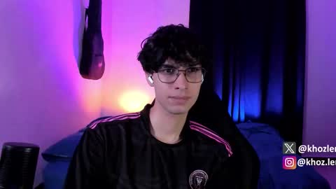 khozler_ online show from November 2025 02:06:01 AM