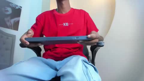 Snapshot of khris__evans chatting on December 2025 06:59:02 PM Kris Evans online show from December 2025 06:59:02 PM