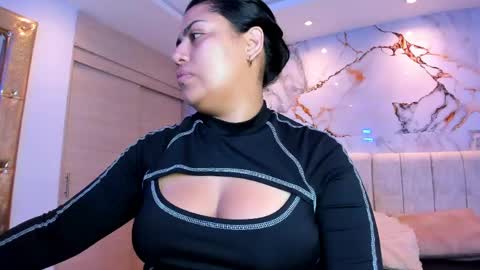 Snapshot of kiana_cream chatting on May 2026 11:26:02 AM N M online show from May 2026 11:26:02 AM