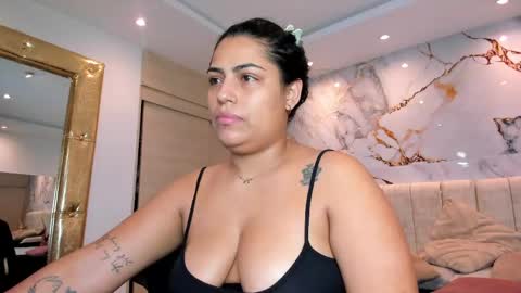 Snapshot of kiana_cream chatting on May 2026 11:40:01 AM N M online show from May 2026 11:40:01 AM