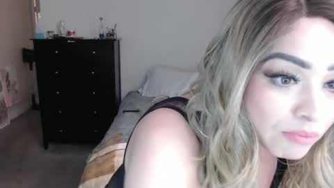kiannaluv online show from December 2024 02:40:01 AM