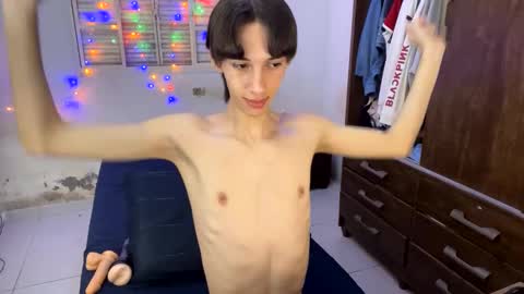 Snapshot of kiantwink chatting on January 2025 06:21:01 AM kiantwink online show from January 2025 06:21:01 AM