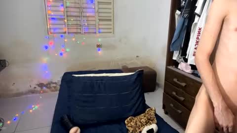 Snapshot of kiantwink chatting on February 2025 08:04:02 PM kiantwink online show from February 2025 08:04:02 PM