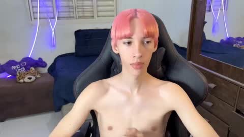 Snapshot of kiantwink chatting on September 2025 09:36:01 PM kiantwink online show from September 2025 09:36:01 PM