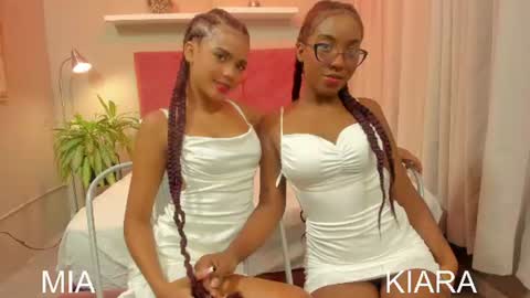 Snapshot of kiara_curls chatting on June 2026 11:41:01 AM Kiara online show from June 2026 11:41:01 AM