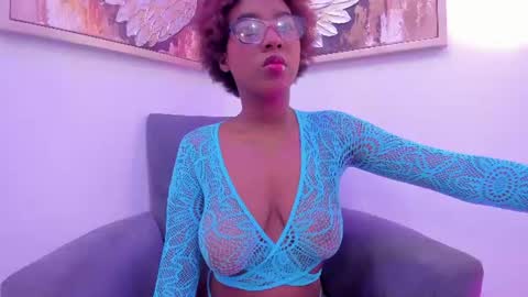 Snapshot of kiara_curls chatting on July 2026 11:35:01 AM Kiara online show from July 2026 11:35:01 AM
