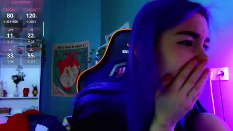 Kira online show from November 2025 10:40:01 PM