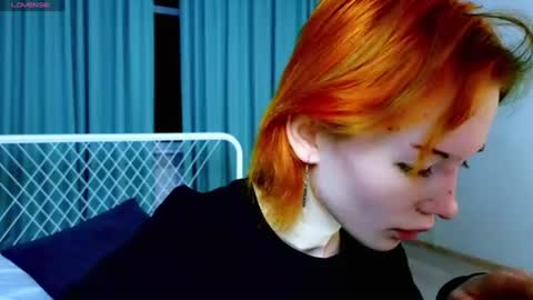 Snapshot of kiara_dream chatting on June 2026 09:52:02 PM Kira online show from June 2026 09:52:02 PM