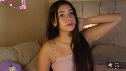 Snapshot of kiara_violet_ chatting on July 2026 05:10:02 AM Kiara online show from July 2026 05:10:02 AM