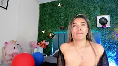 Snapshot of kiaraa88 chatting on May 2026 08:24:02 PM Valery online show from May 2026 08:24:02 PM