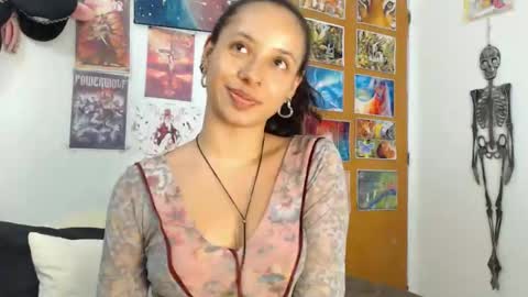 kiaralenon online show from December 2025 01:21:02 AM