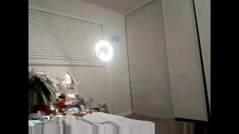 HunneysPlayRoom online show from April 2026 09:18:01 AM